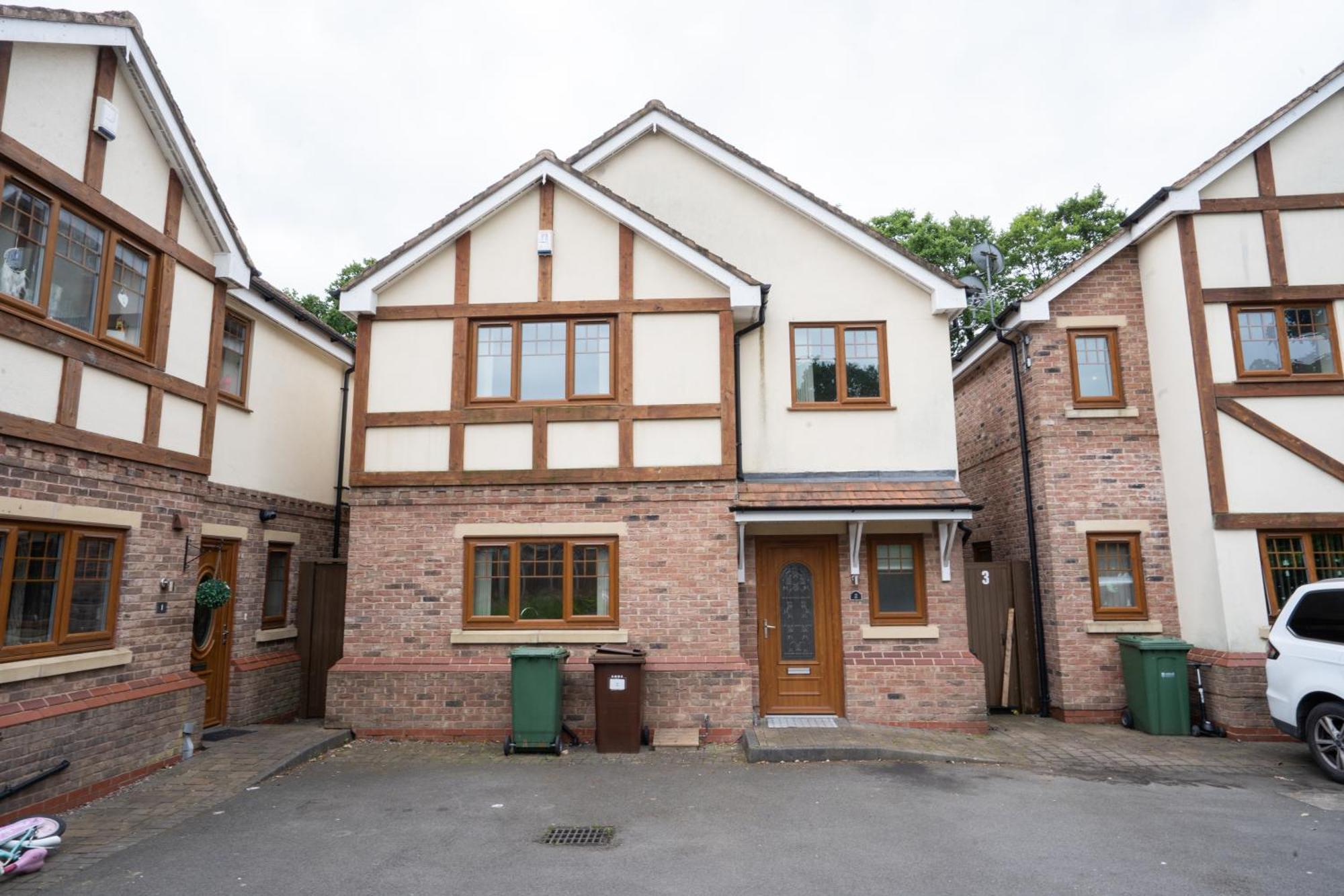 Villa Emirates House, Luxe 5 Bed, With King Sized Beds, Next To Aiport & Nec, Jlr 5 Mins Marston Green Exterior foto