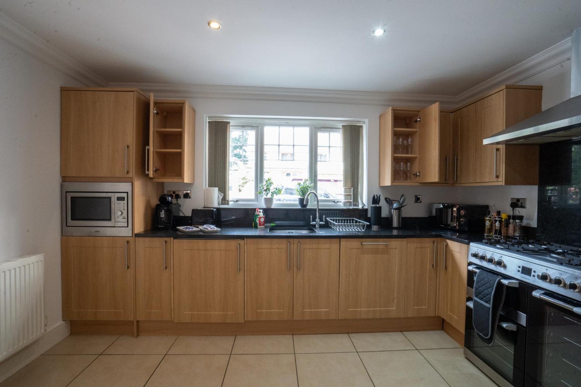 Villa Emirates House, Luxe 5 Bed, With King Sized Beds, Next To Aiport & Nec, Jlr 5 Mins Marston Green Exterior foto